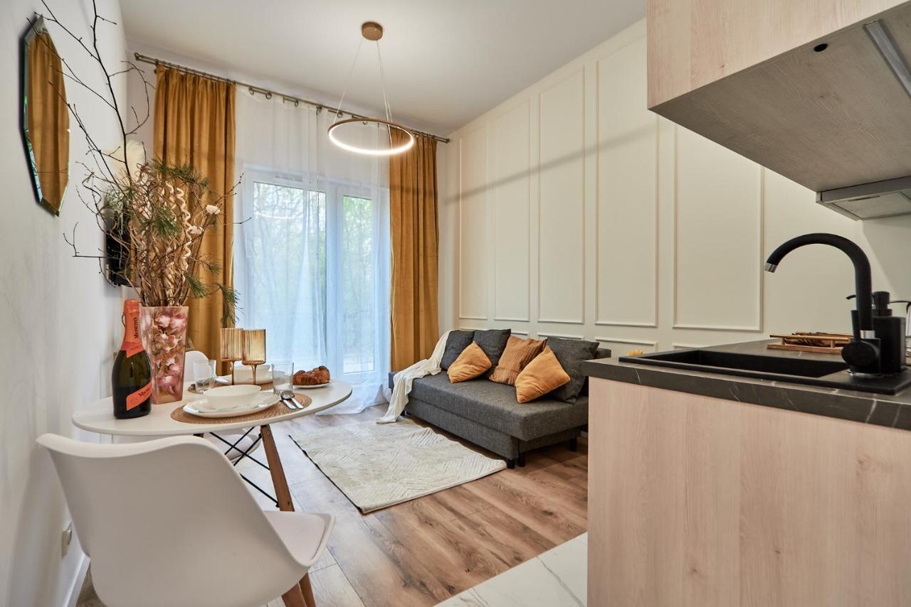 Superapart Marywilska 68B Varşovia Exterior foto